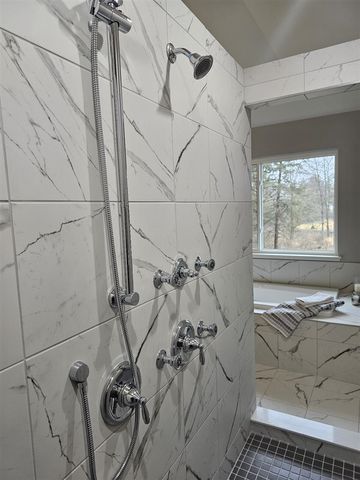 9620 Valley View Court, Saline, MI 48176