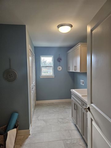 9620 Valley View Court, Saline, MI 48176