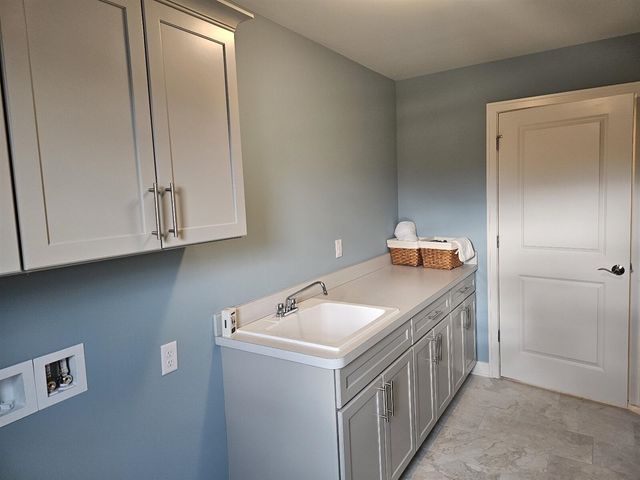 9620 Valley View Court, Saline, MI 48176