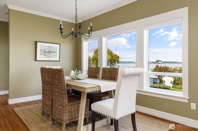 817 Shorecrest Drive, Oak Harbor, WA 98277