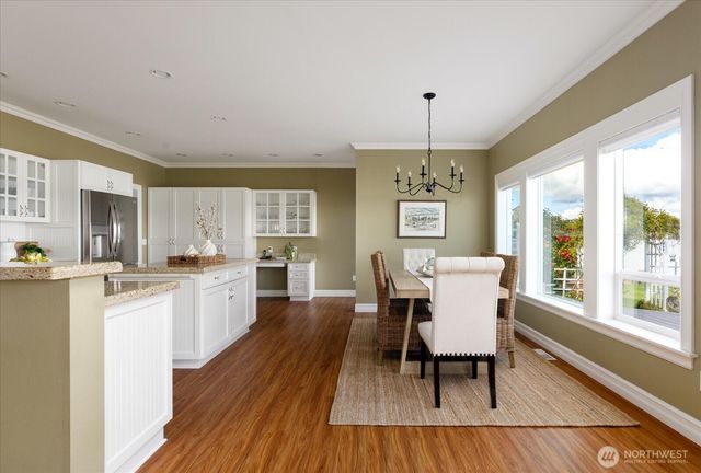 817 Shorecrest Drive, Oak Harbor, WA 98277