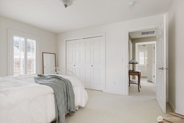 817 Shorecrest Drive, Oak Harbor, WA 98277