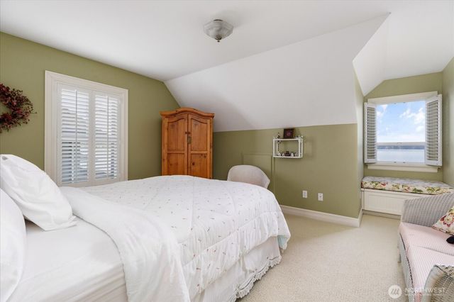 817 Shorecrest Drive, Oak Harbor, WA 98277