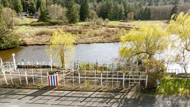 817 Shorecrest Drive, Oak Harbor, WA 98277