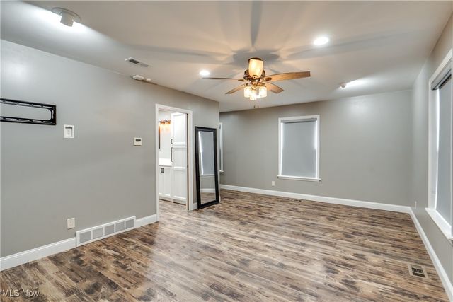 845 16th Street NE, Massillon, OH 44646