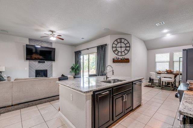 6114 Amber Rose, San Antonio, TX 78253