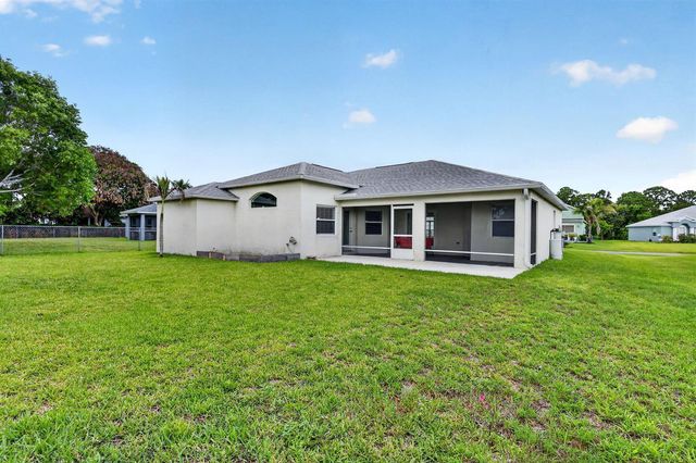 1009 SW FENWAY Road, Port St. Lucie, FL 34953
