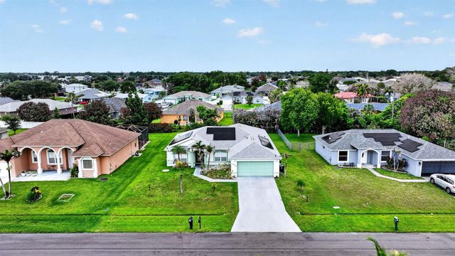 1009 SW FENWAY Road, Port St. Lucie, FL 34953