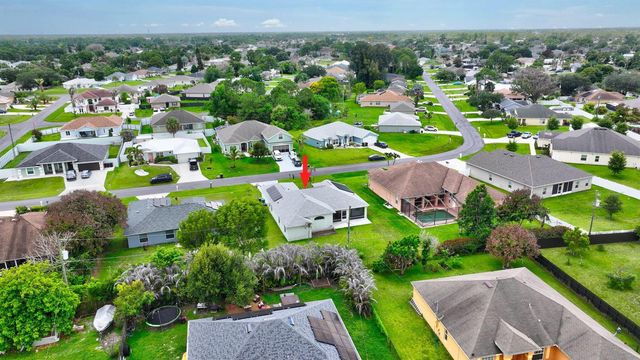 1009 SW FENWAY Road, Port St. Lucie, FL 34953