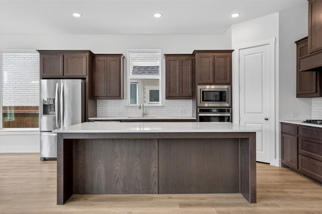 6009 Firefox Lane, Fort Worth, TX 76123