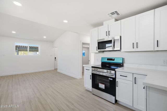 3917 W LINCOLN Street, Phoenix, AZ 85009