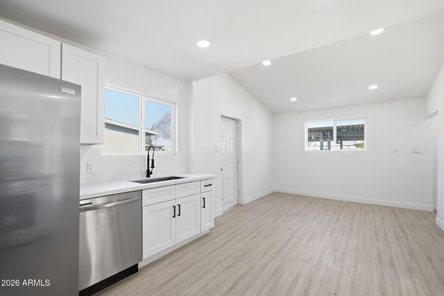 3917 W LINCOLN Street, Phoenix, AZ 85009