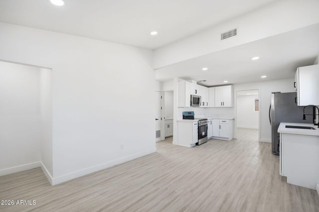 3917 W LINCOLN Street, Phoenix, AZ 85009