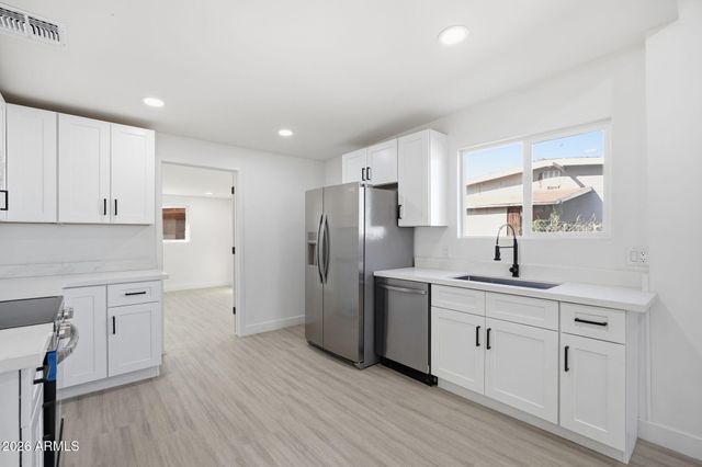 3917 W LINCOLN Street, Phoenix, AZ 85009