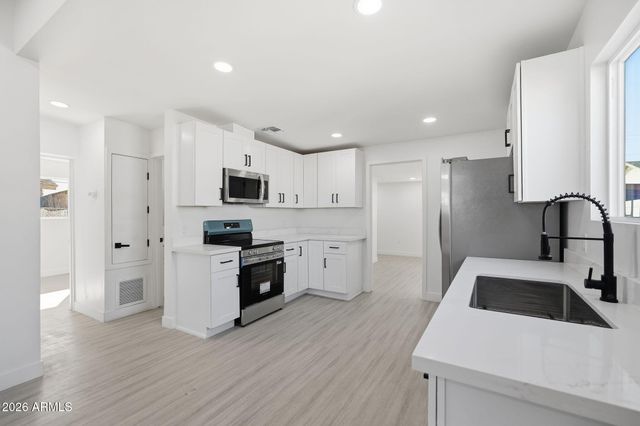 3917 W LINCOLN Street, Phoenix, AZ 85009