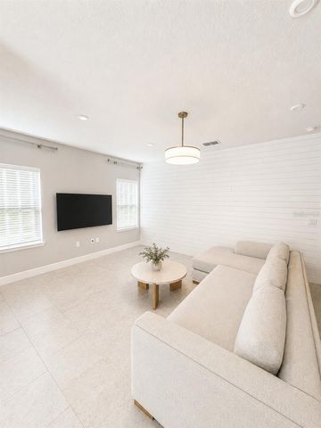 281 SIESTA VISTA COURT, Davenport, FL 33896