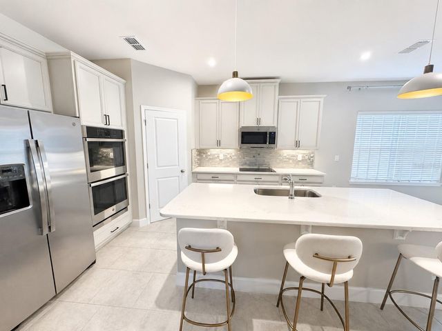 281 SIESTA VISTA COURT, Davenport, FL 33896