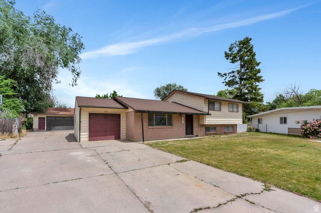 1896 CLIFF PL, Layton, UT 84041
