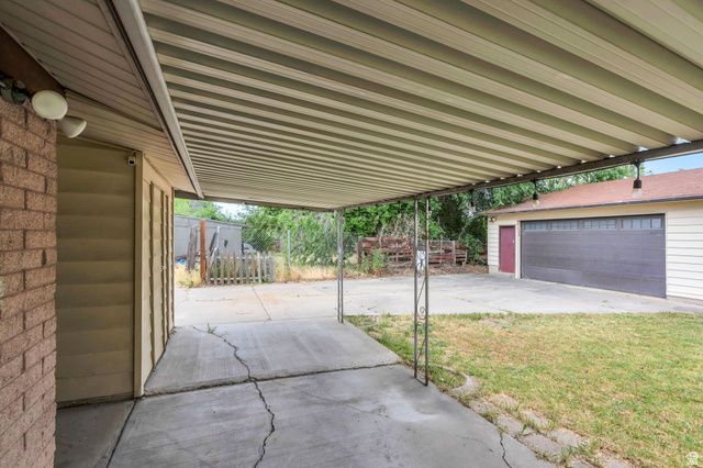 1896 CLIFF PL, Layton, UT 84041