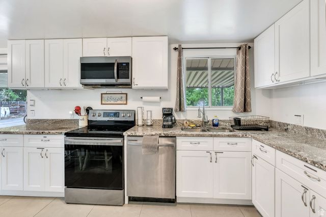1896 CLIFF PL, Layton, UT 84041