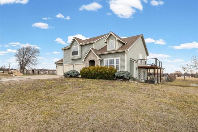 2090 N 900th Road, Eudora, KS 66025