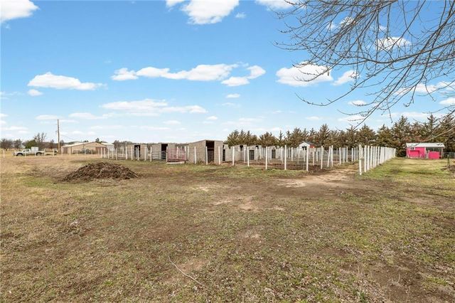 2090 N 900th Road, Eudora, KS 66025