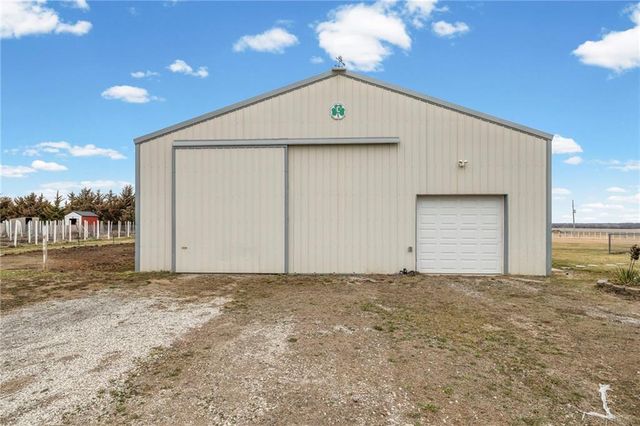 2090 N 900th Road, Eudora, KS 66025