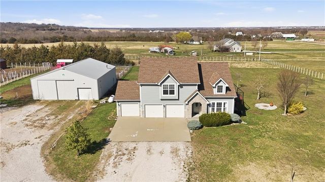 2090 N 900th Road, Eudora, KS 66025