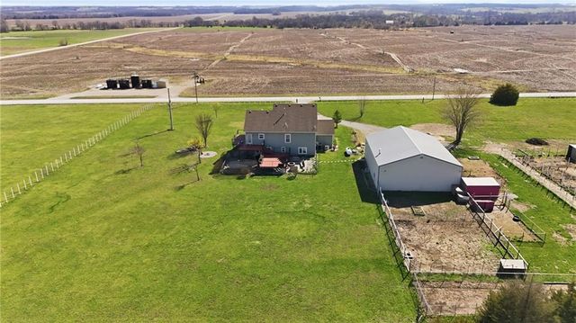 2090 N 900th Road, Eudora, KS 66025