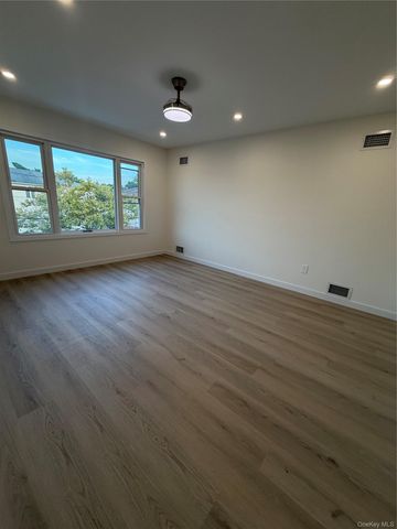 15-80 208th Place, Bayside, NY 11360