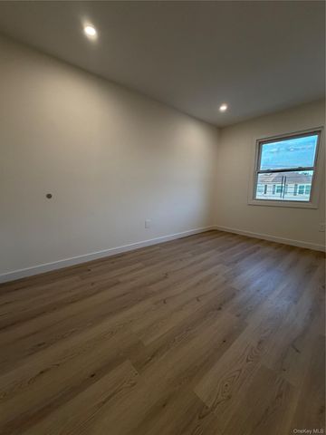 15-80 208th Place, Bayside, NY 11360