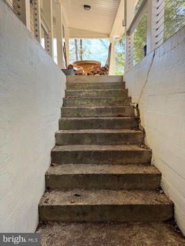 2200 TAYLOR AVE, Huntingdon, PA 16652