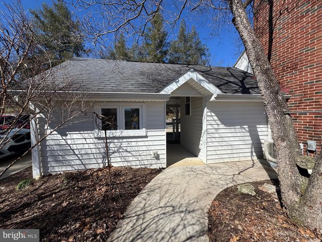 2200 TAYLOR AVE, Huntingdon, PA 16652