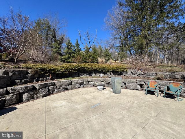 2200 TAYLOR AVE, Huntingdon, PA 16652