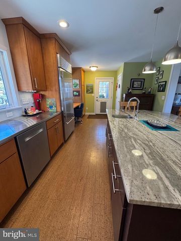 2200 TAYLOR AVE, Huntingdon, PA 16652