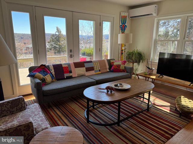 2200 TAYLOR AVE, Huntingdon, PA 16652