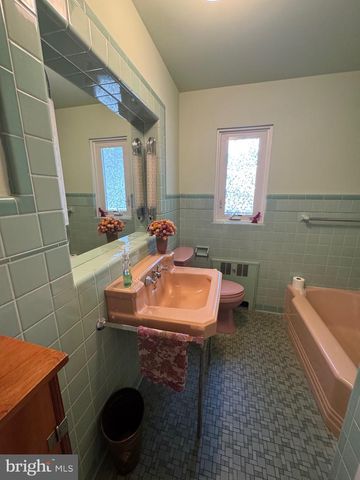 2200 TAYLOR AVE, Huntingdon, PA 16652