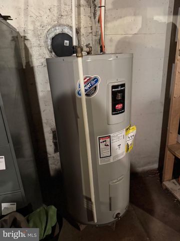 2200 TAYLOR AVE, Huntingdon, PA 16652