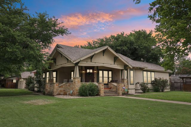 804 Howard ST, Taylor, TX 76574
