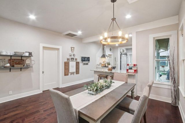 804 Howard ST, Taylor, TX 76574