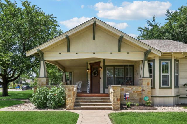 804 Howard ST, Taylor, TX 76574