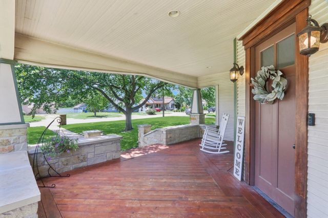 804 Howard ST, Taylor, TX 76574