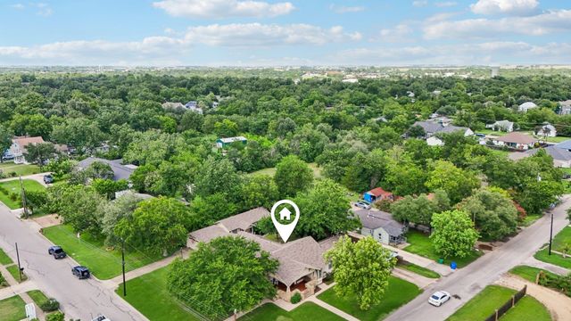 804 Howard ST, Taylor, TX 76574
