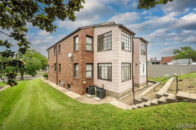 5860 Christy Boulevard, St Louis, MO 63116