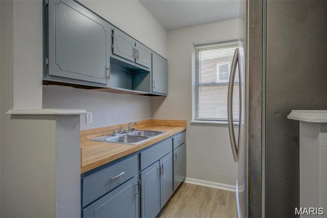 5860 Christy Boulevard, St Louis, MO 63116