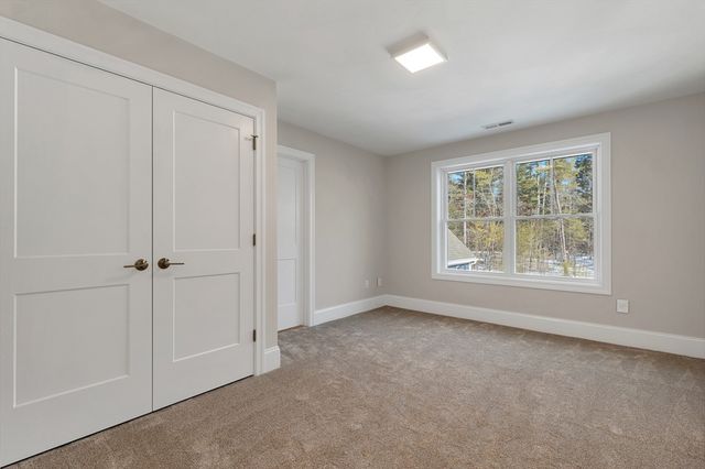 131 County Road, Amherst, NH 03031