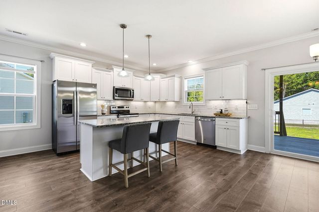 16 Sagebrook Court, Zebulon, NC 27597