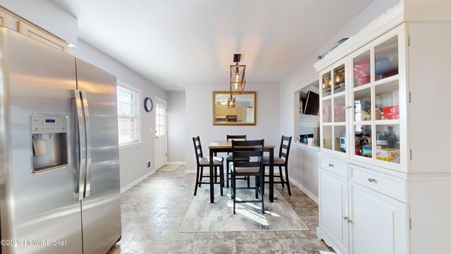 5913 Leon Way, Louisville, KY 40214