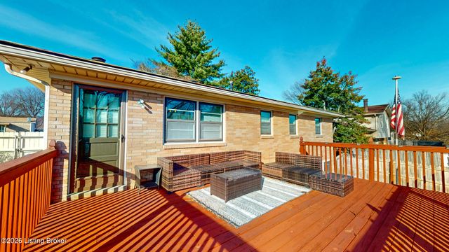 5913 Leon Way, Louisville, KY 40214