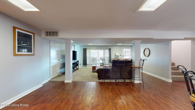 5913 Leon Way, Louisville, KY 40214